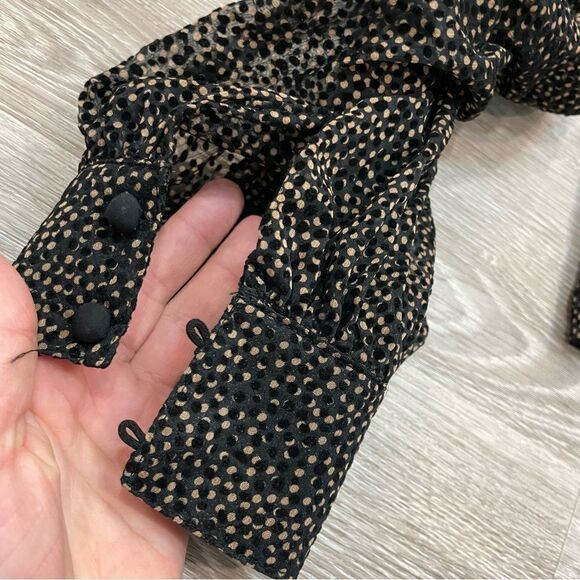 Koco & K Plus volume sleeve crop top in disty print Long Sleeves Button Up Shirt - Picture 9 of 9